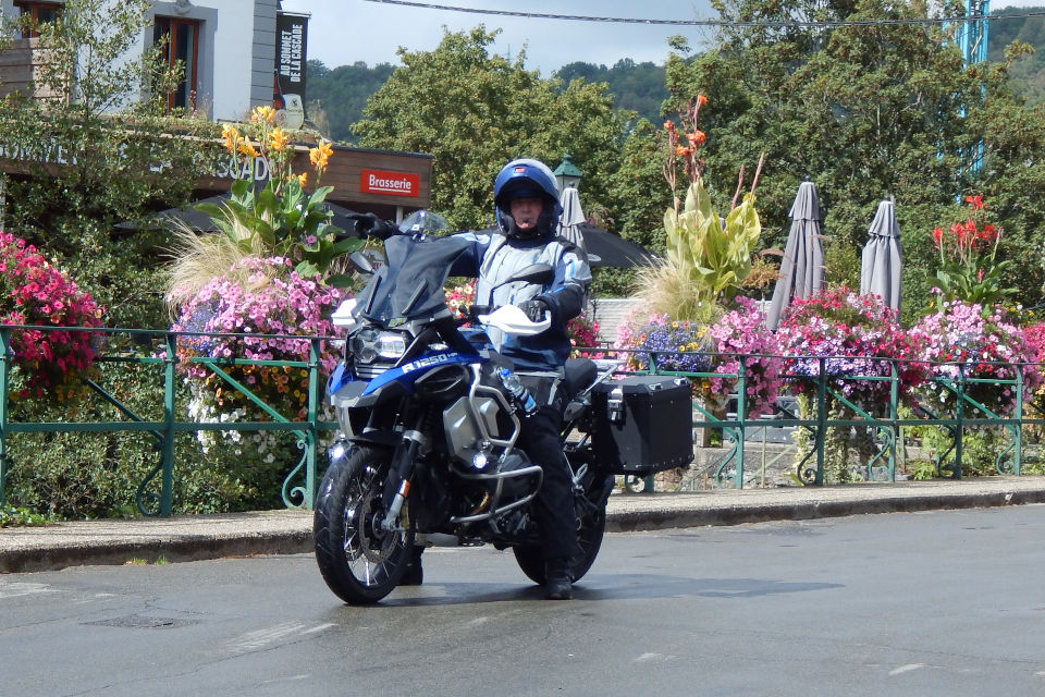 Motorrijbewijspoint Meppel examengarantie AVB en AVD